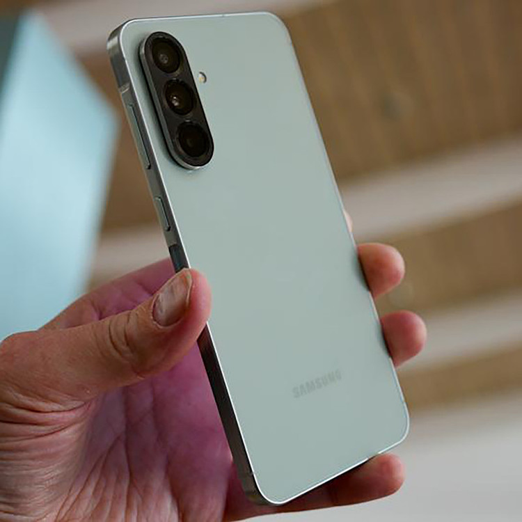 گوشی موبایل سامسونگ مدل Galaxy A56 دو سیم کارت ظرفیت 256 گیگابایت و رم 12 گیگابایت - ویتنام(سه ماه کار)